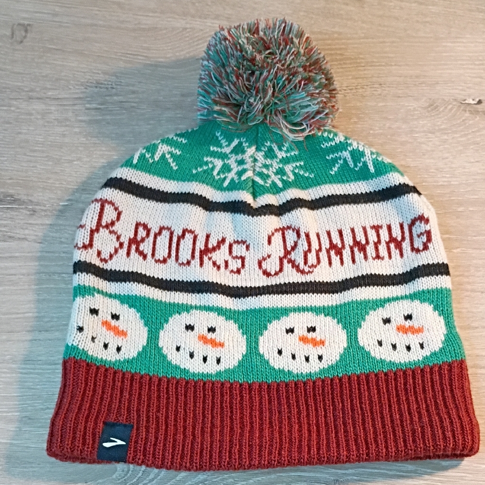 Brooks Running Run Merry Snowman Pom Beanie Hat